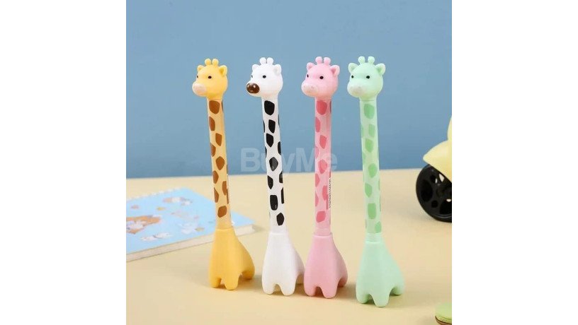 cute-cartoon-giraffe-pen-big-1