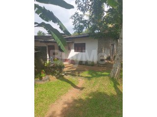 LAND WITH HOUSE FOR SALE IN MALABE