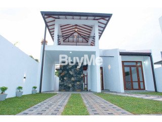 BRAND NEW HOUSE FOR SALE IN ATHURUGIRIYA MILLENIUM CITY - අලුතින් සාදන ලද නිවසක් ඉතා ඉක්මනින් විකිණීමට.