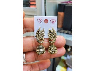 DAZZLING GOLD JUMKI EARRING COLLECTION