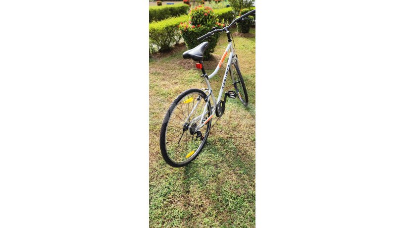 triad-x2-cross-7-speed-fully-fitted-hybrid-bicycle-big-2