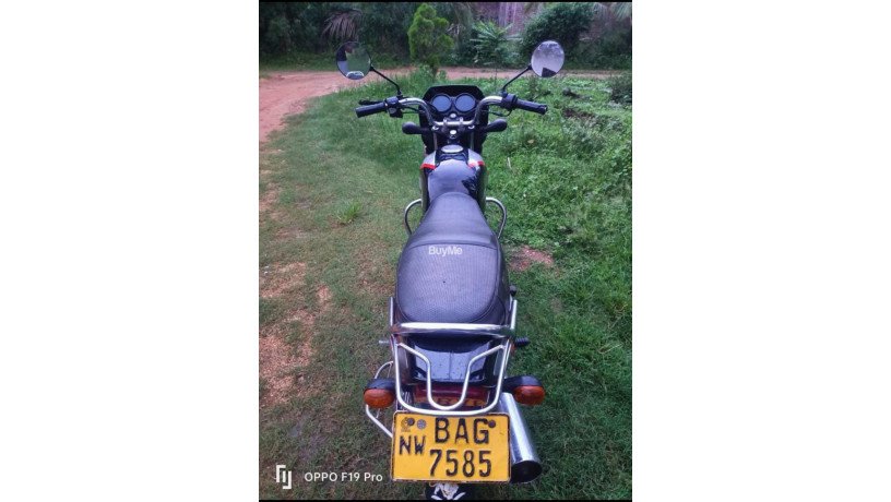 bajaj-ct100-2013-big-7