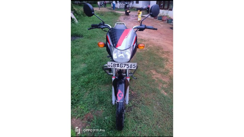 bajaj-ct100-2013-big-0