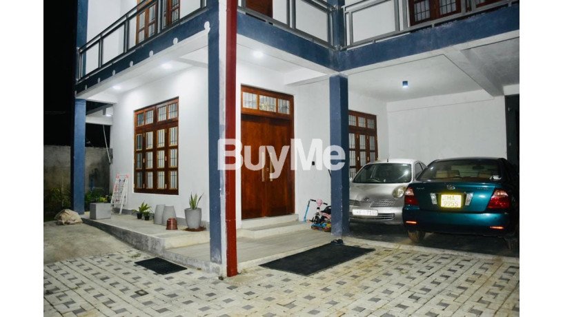 luxury-house-available-for-sale-in-kandy-katugasthota-ranawana-road-big-0