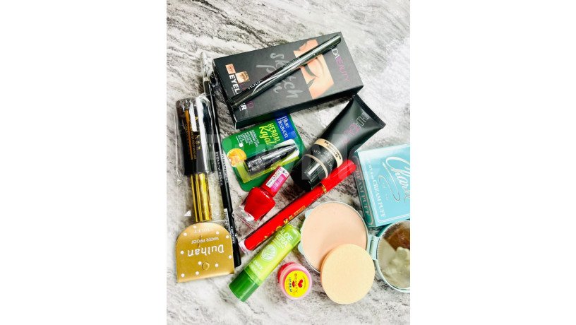 all-in-one-makeup-pack-big-0