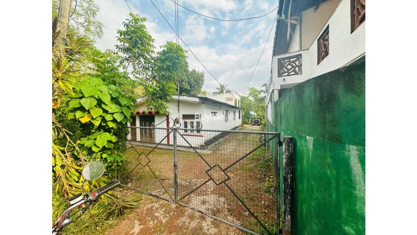 old-house-with-land-for-sale-in-itn-road-wickramasinghepura-battaramulla-s287-big-1