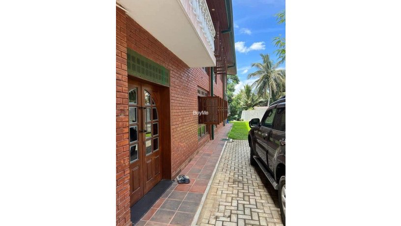 luxury-house-available-for-sale-in-kandy-watapuluwa-big-0