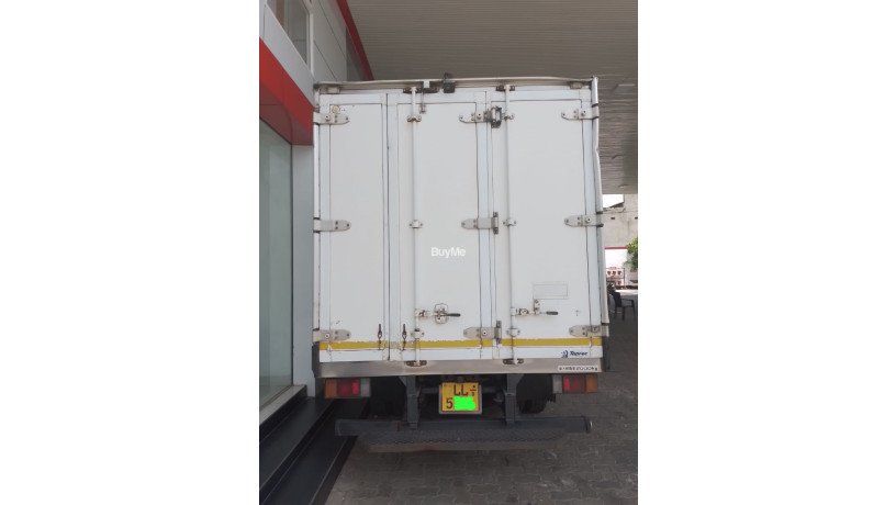 isuzu-elf-freezer-truck-nrp-85-2011-big-4