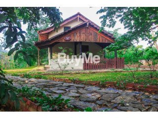 HOLIDAY RESORT AVAILABLE FOR SALE IN KANDY, GAMPOLA