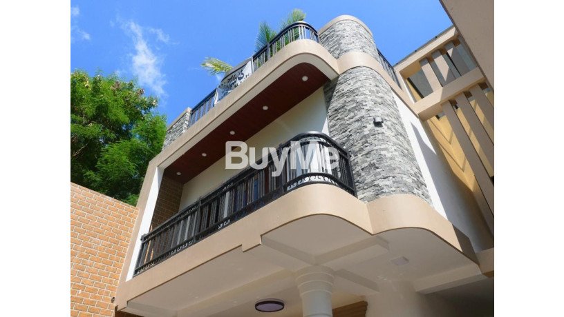 luxuary-house-availabel-for-sale-in-kandy-heerassagala-big-1