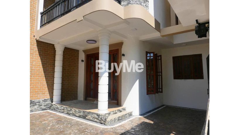 luxuary-house-availabel-for-sale-in-kandy-heerassagala-big-0