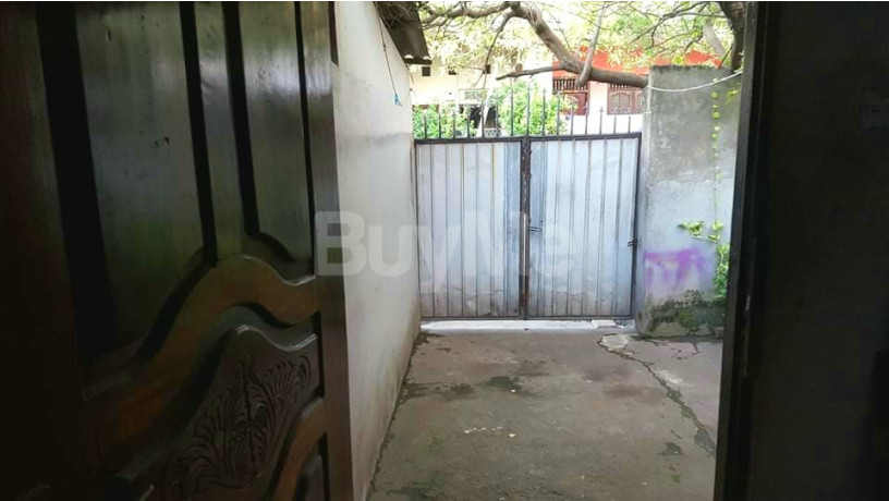 house-for-sale-in-colombo-14-big-2