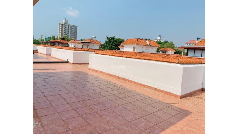 two-storey-luxury-house-for-sale-in-colombo-8-big-5