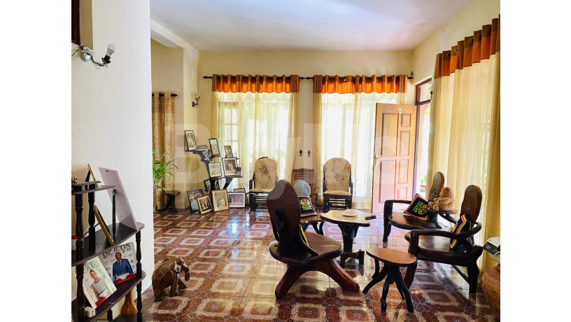 house-for-sale-in-negombo-thimbirigaskatuwa-big-4