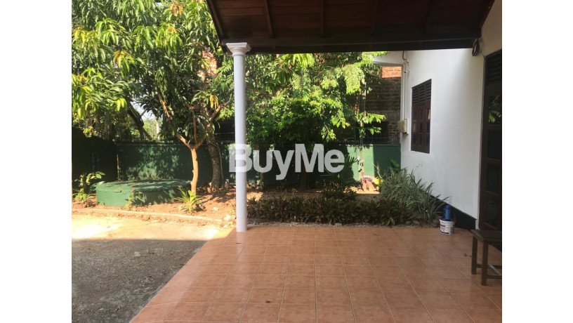 a-single-storey-house-for-sale-in-the-suburbs-of-piliyandala-big-2
