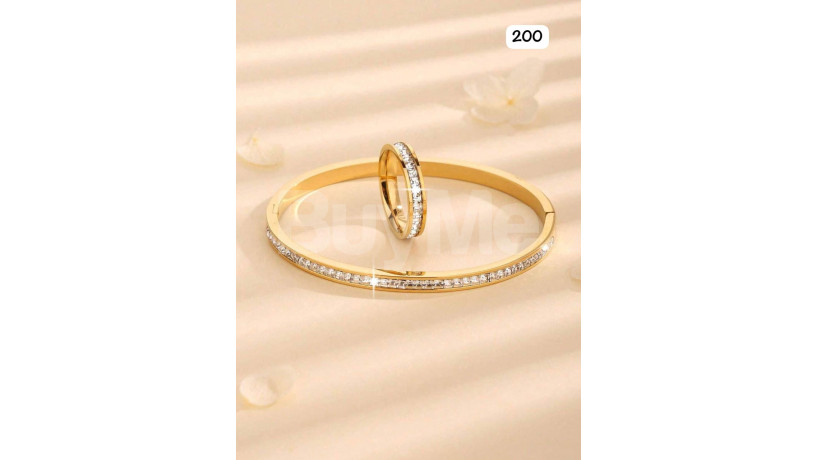 bangle-with-ring-big-0