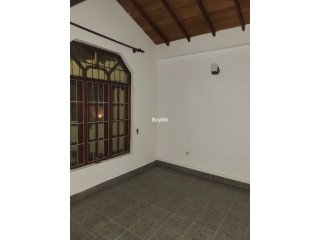 TWO STOREY HOUSE FOR RENT IN BORELLA