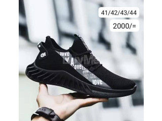 TRENDY BLACK SNEAKERS DESIGNS