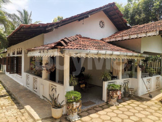 HOUSE FOR SALE IN DANKOTUWA