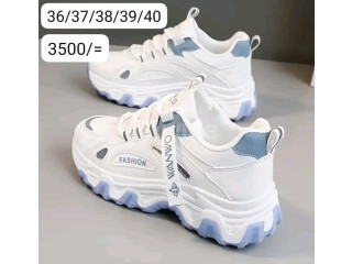 LADIES SNEAKERS