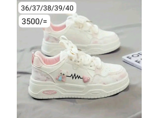 WOMEN'S SNEAKERS