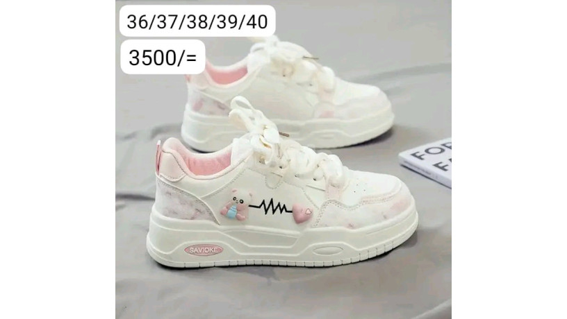 womens-sneakers-big-0
