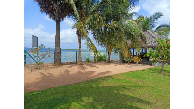 beautifully-located-at-this-idyllic-spot-with-an-amazing-view-of-the-kalpitiya-lagoon-big-6