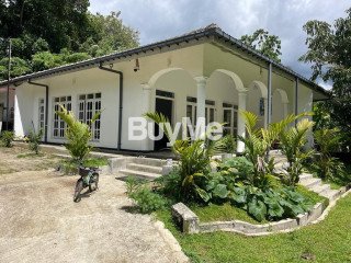 LUXURY HOUSE AVAILABLE FOR SALE - KANDY,KATUGASTHOTA