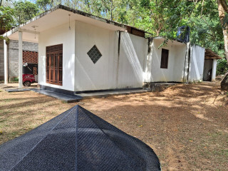 HOUSE FOR SALE IN GAMPAHA