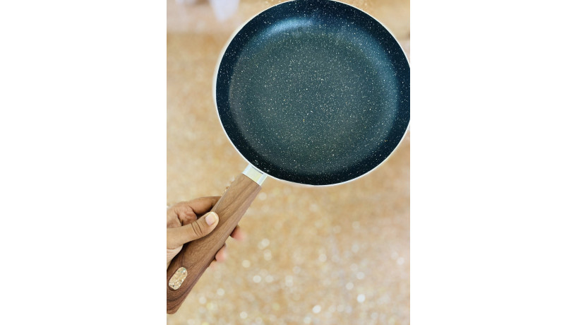 nonstick-fry-pan-big-0