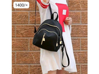 BLACK MINI HANDBAG DESIGN