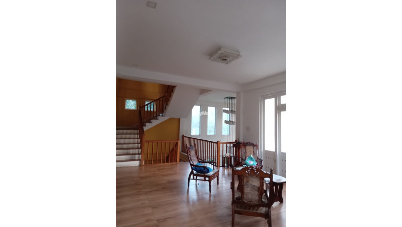 luxury-house-available-for-sale-in-kandy-ampitiya-big-3