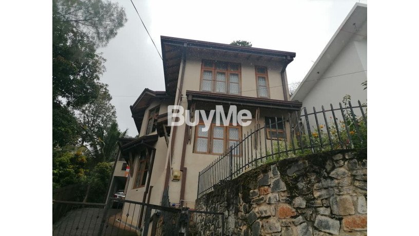 luxury-house-available-for-sale-in-kandy-big-0