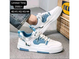 TRENDY SNEAKERS DESIGN