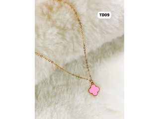 FLORAL NECKLACE