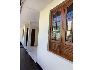 LUXURY HOUSE FOR SALE IN ANIWATTA - KANDY