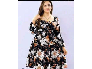WOMEN'S SHORT FROCK DESIGN