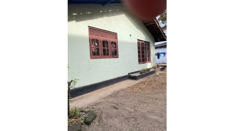 land-for-sale-with-house-in-uswetakeiyawa-big-0