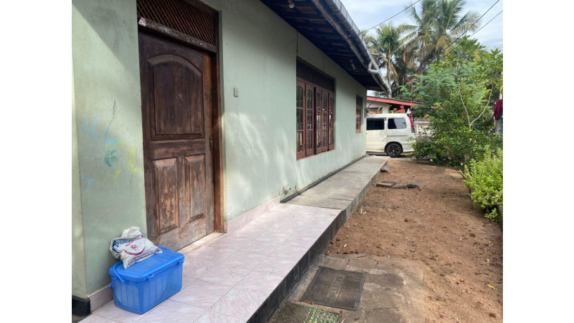 land-for-sale-with-house-in-uswetakeiyawa-big-1
