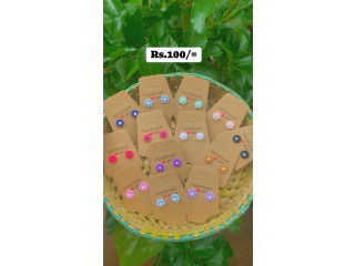 FLORAL DESIGN EARRINGS
