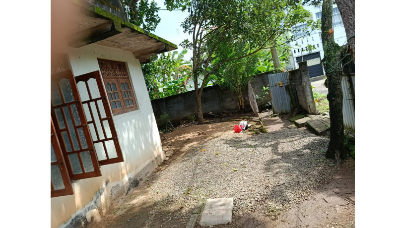 land-with-house-for-sale-in-polhena-matara-big-4