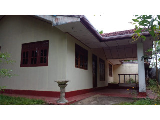 HOUSE FOR SALE IN KAMBURUGAMUWA