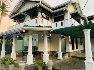 RESTAURANT WITH HOUSE DIVULAPITIYA FOR SALE