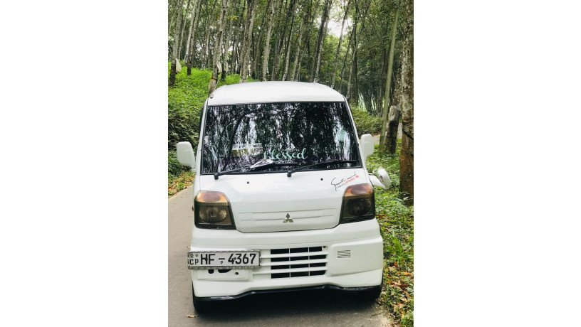 mitsubishi-minicab-1999-big-3