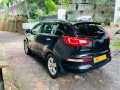kia-sportage-2011-small-5