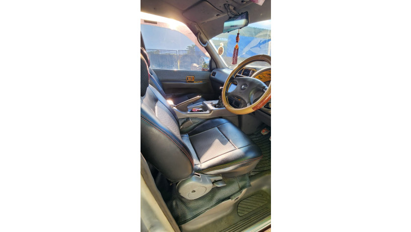 nissan-serena-van-1992-big-3