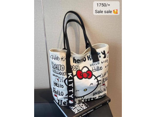 WOMEN'S HANDBAGS