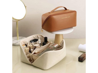 MAKEUP POUCH