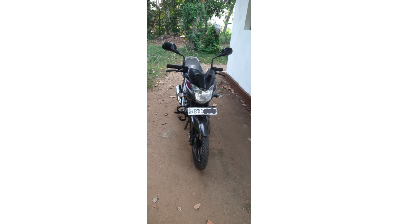 bajaj-discover-2015-big-1