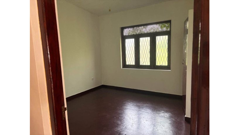 two-adjoining-houses-for-sale-in-kiribathkubura-big-3